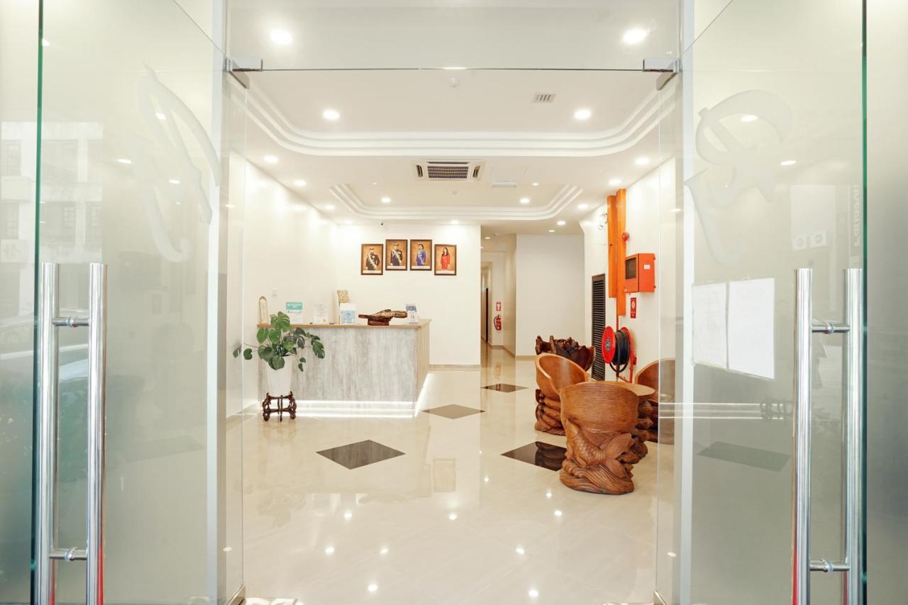 Rj Hotel Kulai Exterior photo