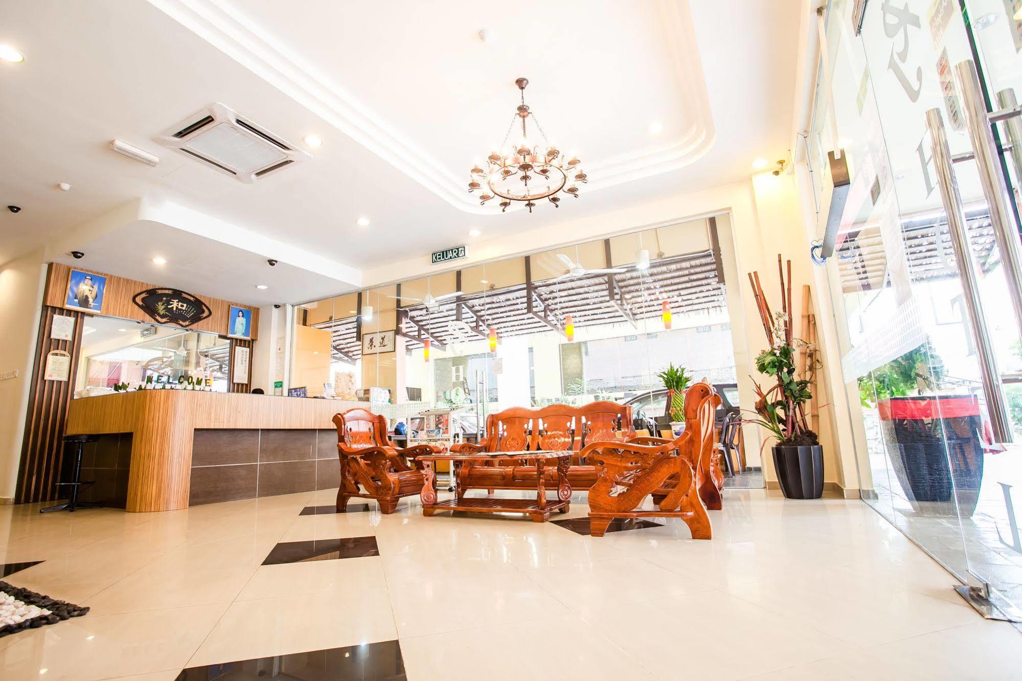 Rj Hotel Kulai Exterior photo